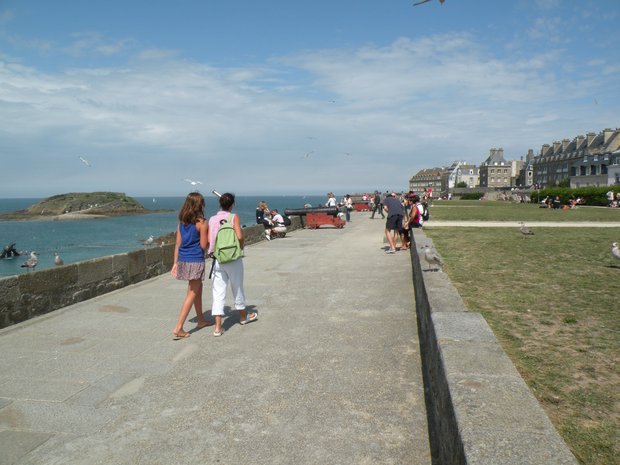  promenade le long de la plage